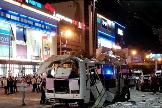 Nga: Xe buýt phát nổ, gần 20 người thương vong