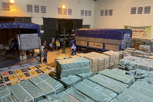 Tạm giữ kho hàng hơn 50 tấn của ông chủ Trung Quốc tại Bắc Ninh