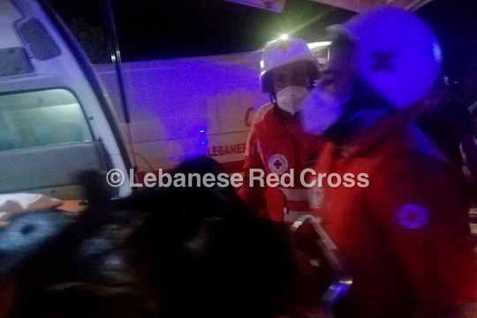 Nổ xe bồn xăng dầu ở Lebanon: Gần 100 người thương vong