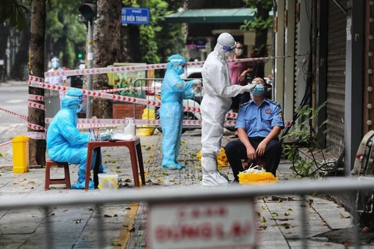 Hà Nội thêm 41 ca SARS-CoV-2, trong đó có 2 nhân viên y tế tại khu cách ly