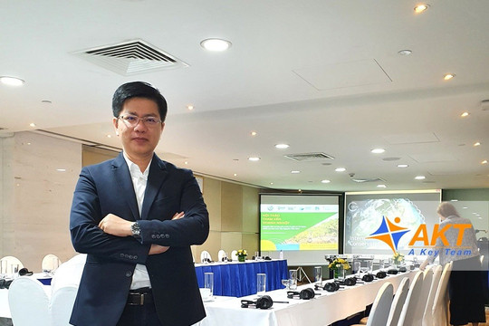 Phiên dịch viên Khang Nguyễn –Học trực tuyến đang trở thành một xu hướng mới trong thời đại 4.0