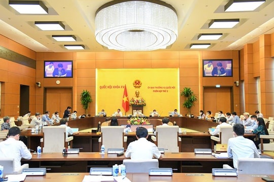 Khai mạc phiên họp thứ 2 của UBTVQH 