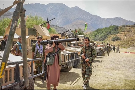 Tin vắn thế giới ngày 21/8: Lực lượng biệt kích đối kháng Taliban đang hình thành tại Afghanistan