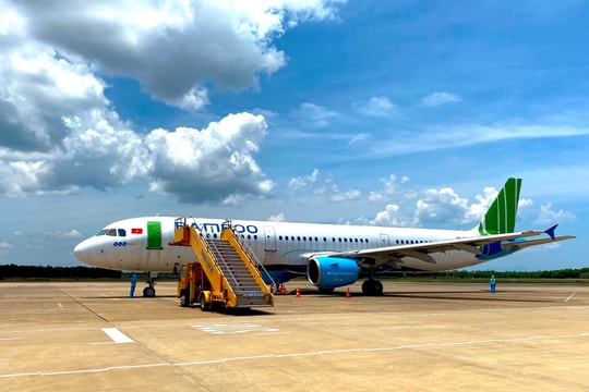 Bamboo Airways thực hiện 2 chuyến bay đưa gần 400 công dân Quảng Bình về quê