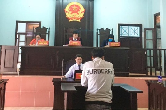 Thiếu trách nhiệm để phạm nhân bỏ trốn, cán bộ trại giam ngồi tù