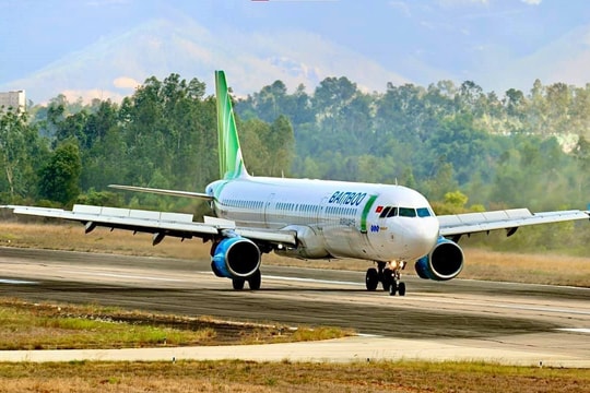Bamboo Airways phối hợp thực hiện chuyến bay thứ 7 đưa công dân Bình Định về quê
