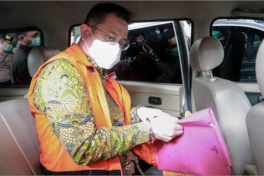 Cựu bộ trưởng Indonesia bị kết án 12 năm tù vì tham nhũng tiền cứu trợ COVID-19