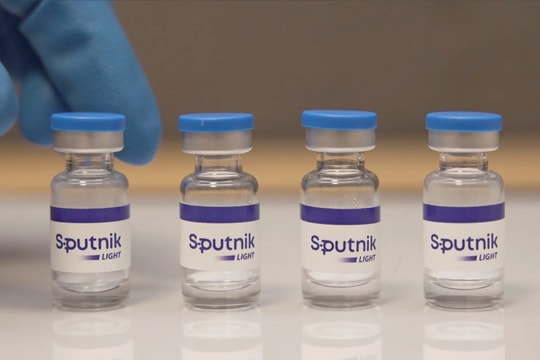 Philippines cho phép sử dụng khẩn cấp vaccine Sputnik Light của Nga