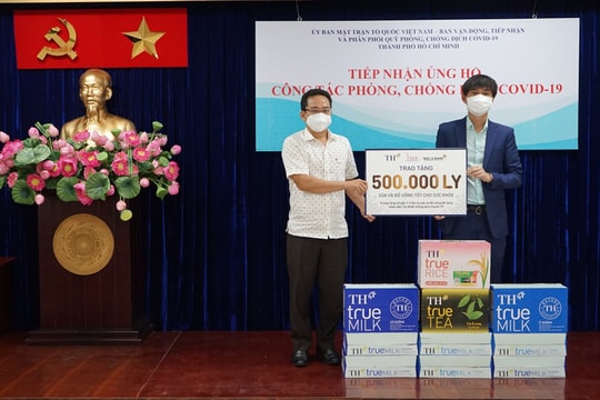 Bac A Bank cùng Tập đoàn TH trao hơn 500.000 sản phẩm tốt cho sức khỏe tặng người dân TP Hồ Chí Minh