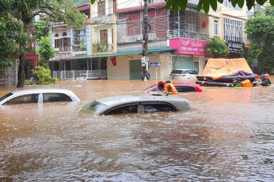 Thời tiết ngày 27/8: Miền Bắc mưa rất to, nguy cơ ngập úng ở các tỉnh miền núi