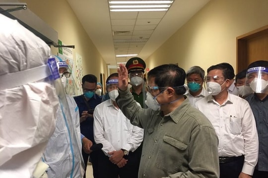 Thủ tướng Phạm Minh Chính kiểm tra công tác phòng chống dịch ở Bình Dương
