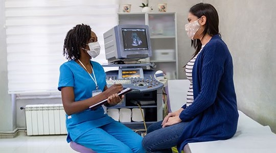 Tin vắn thế giới ngày 27/8: Sữa mẹ chứa kháng thể ngừa COVID-19 nếu mẹ đã được tiêm vaccine phòng bệnh