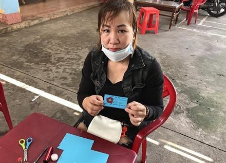Khởi tố bị can làm giả thẻ công tác phòng chống dịch để tự do ‘thông chốt’