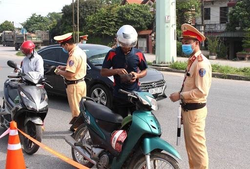 Hà Nội:  Từ 27/8 đến 28/8 phạt  1.013 trường hợp vi phạm công tác phòng chống dịch
