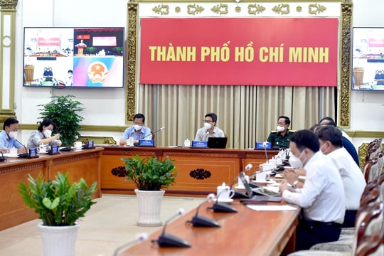 Đảm an toàn và đưa shipper tham gia vào chống dịch tại TPHCM