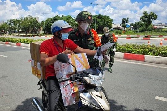 TP.HCM xét nghiệm Covid-19 miễn phí cho shipper