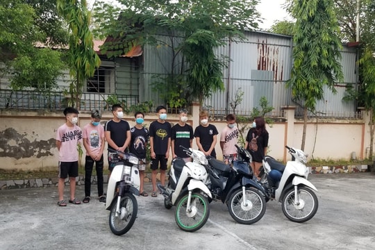 Xử phạt hành chính nhóm thanh niên lạng lách, đánh võng tại Bắc Từ Liêm