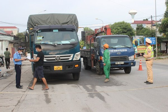 Xác minh việc đưa người từ vùng dịch về quê giá trọn gói 1,8- 2 triệu đồng 

