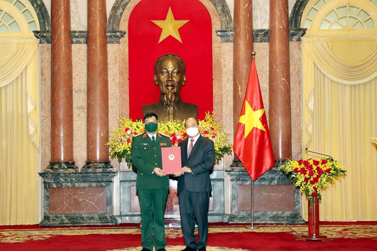 Chủ tịch nước thăng hàm cấp Thượng tướng cho Giám đốc Học viện Quốc phòng