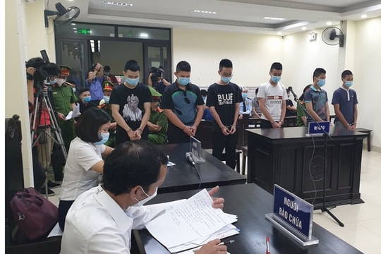 Đóng giả lực lượng kiểm soát phòng, chống dịch để cưỡng đoạt tài sản