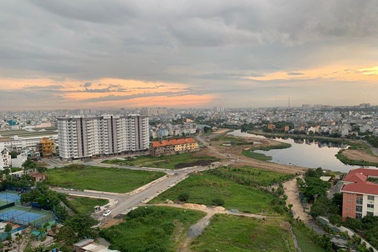 Hàng trăm dự án nhà ở tại TP.HCM không thể triển khai