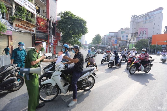 Quy trình cấp giấy đi đường, thẻ mua hàng tại Vùng 1 của Công an Hà Nội