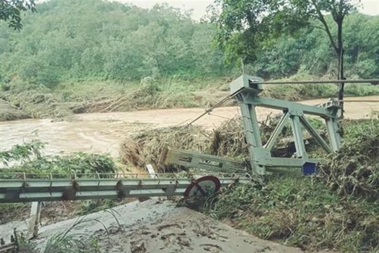 Bình Phước: Khẩn trương tìm kiếm cháu bé 3 tuổi bị lũ cuốn trôi