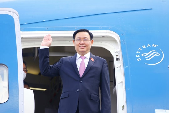 Chủ tịch Quốc hội rời Hà Nội tham dự Hội nghị các Chủ tịch Quốc hội thế giới lần thứ 5