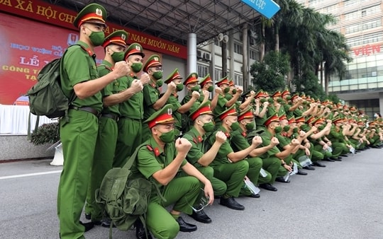 Học viện CSND tiếp tục chi viện lực lượng vào Nam chống dịch