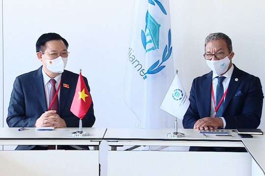 Chủ tịch Quốc hội Vương Đình Huệ nêu 3 đề xuất với Chủ tịch Liên minh Nghị viện thế giới