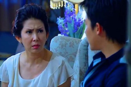 Chưa biết phân chia tài sản thế nào, mẹ giả ốm để thử lòng các chị dâu, nào ngờ rơi vào cảnh khó xử