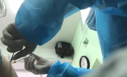 Khởi tố cán bộ phường tổ chức tiêm vắc xin Covid-19 hưởng lợi trái phép