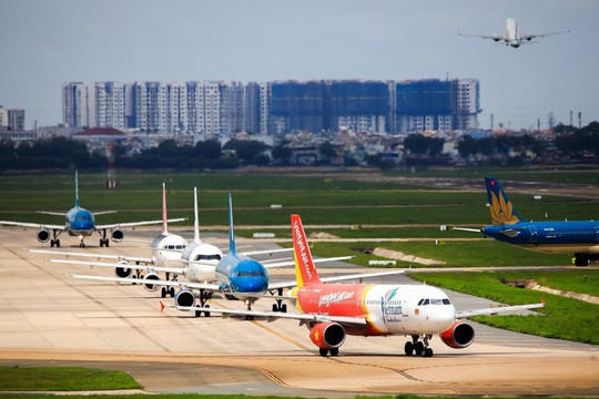 Đề xuất áp dụng chính sách giá sàn vé máy bay phổ thông nội địa