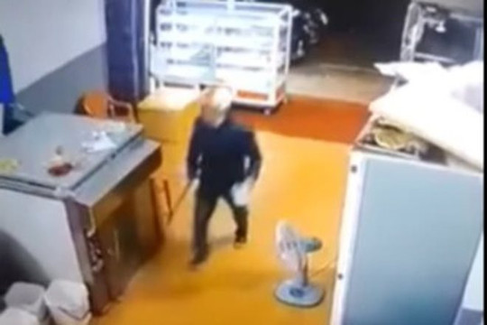 Người đàn ông tử vong sau khi chém trọng thương vợ cũ