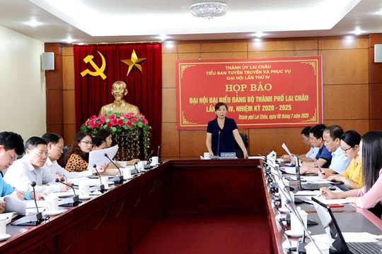 Phó Bí thư Thành uỷ Lai Châu bị cách chức vì dùng chứng chỉ giả