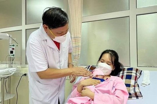 Kỳ tích nuôi dưỡng thành công trẻ sinh non chỉ nặng 400 gram