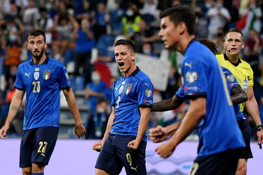Tuyển Italy tạo "cơn mưa" bàn thắng bất bại 37 trận liên tiếp