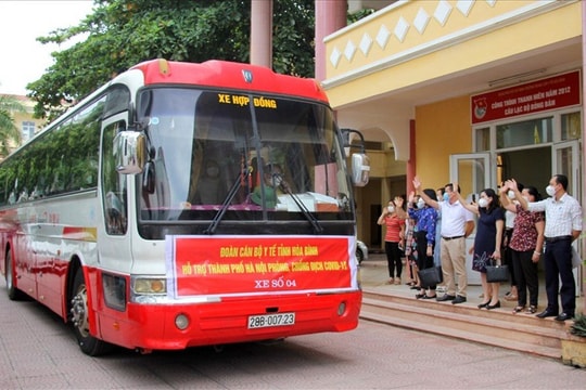 200 y, bác sỹ Hòa Bình lên đường hỗ trợ Hà Nội chống dịch