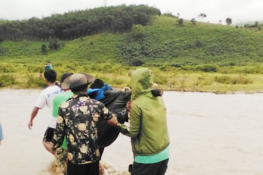 Kon Tum: Phát hiện thi thể người phụ nữ trôi trên sông
