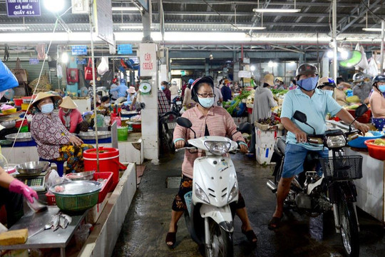 Thủ tướng đồng ý cho TPHCM giãn cách xã hội thêm 2 tuần theo Chỉ thị 16