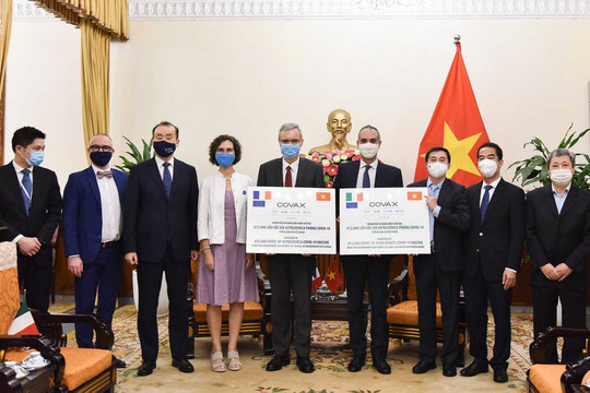 Pháp và Italy tài trợ Việt Nam 1,5 triệu liều AstraZeneca qua cơ chế COVAX
