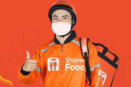 Nỗ lực mưu sinh của những shipper “bám trụ mặt đường” giữa mùa dịch COVID-19