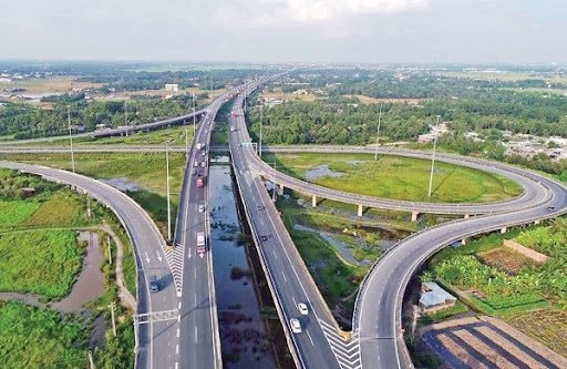 Đến năm 2030 hoàn thành khoảng 5.000 km đường bộ cao tốc