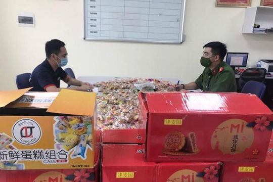 Phát hiện số lượng lớn bánh trung thu không có nguồn gốc xuất xứ
