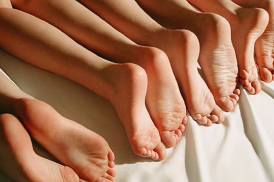 Bạn có thể nhận biết người phụ nữ sống lâu bằng cách nhìn vào đôi chân? Có 4 đặc điểm cần chú ý