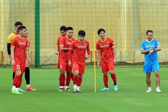 ĐT Việt Nam tụt 3 bậc trên bảng xếp hạng FIFA tháng 9