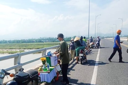 Quảng Nam: Tìm kiếm nam thanh niên nhảy cầu Giao Thủy mất tích
