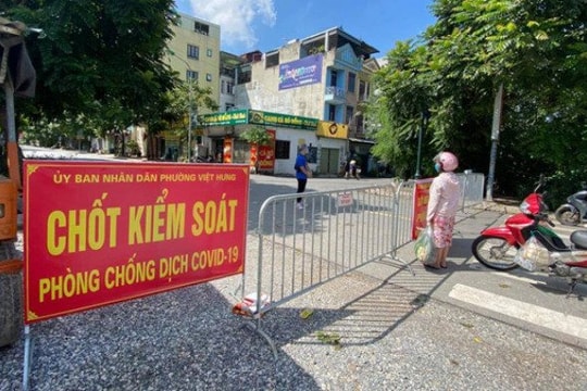 Bé trai 1 tuổi mắc Covid-19, liên quan ổ dịch tại phường Việt Hưng