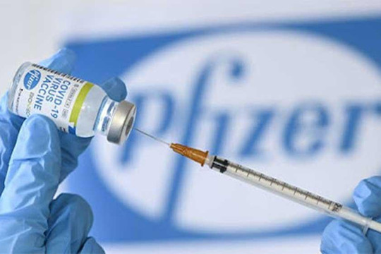 Kỷ luật Giám đốc Trung tâm y tế quận Thốt Nốt vụ tiêm vaccine cho 57 người dưới 18 tuổi