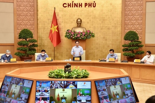  “Cả nước đoàn kết, chung sức, đồng lòng thi đua phòng, chống và chiến thắng đại dịch Covid-19”
